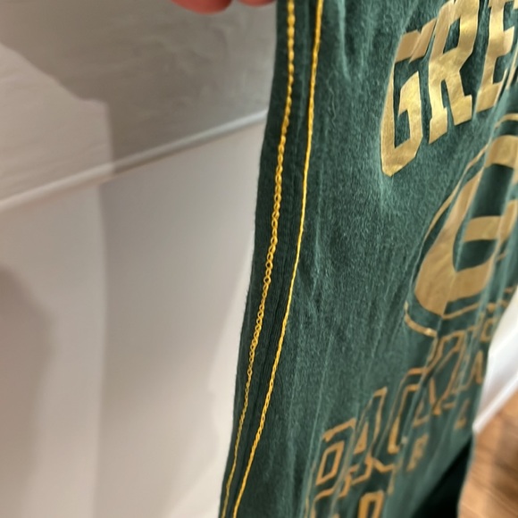 NFL Team Apparel Green Bay Packs Teeshirt - Size Small - Picture 8 of 8